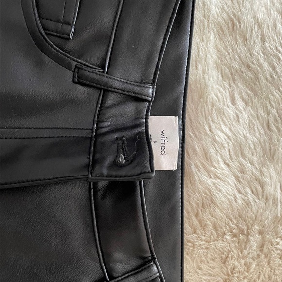 black aritzia straight leg vegan leather pants - Picture 2 of 2